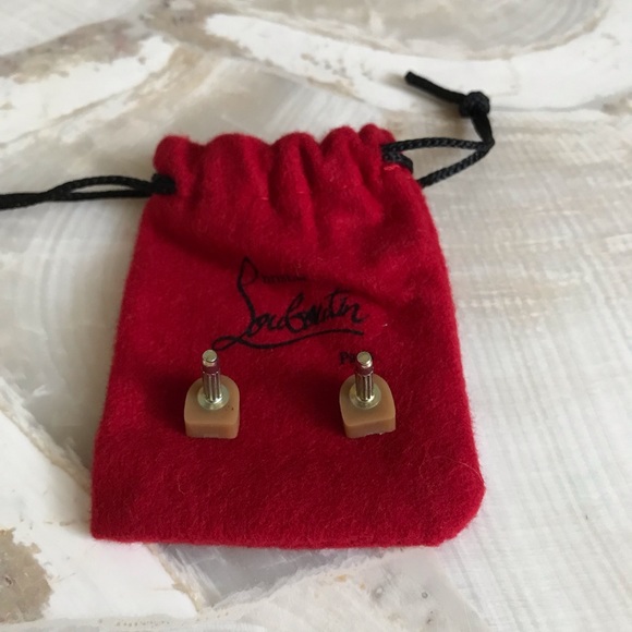 Christian Louboutin Bianca Patent Leather Pump - Picture 8 of 8